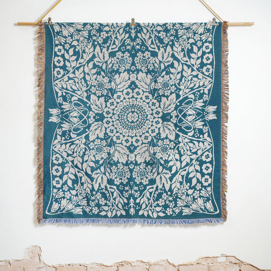 Across the Universe' Woven Picnic Rug / Throw