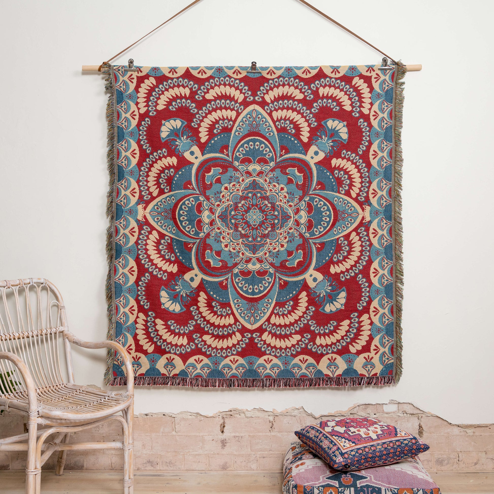 Urban red and blue picnic rug Full size