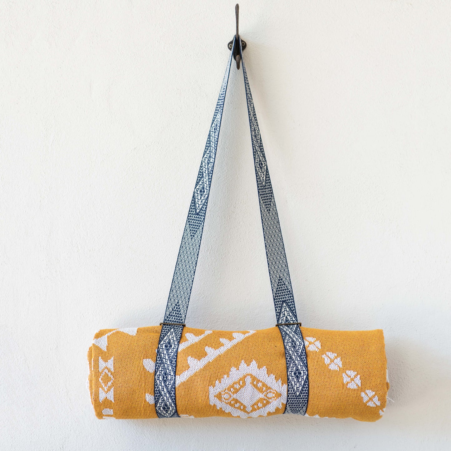 picnic rug carry strap