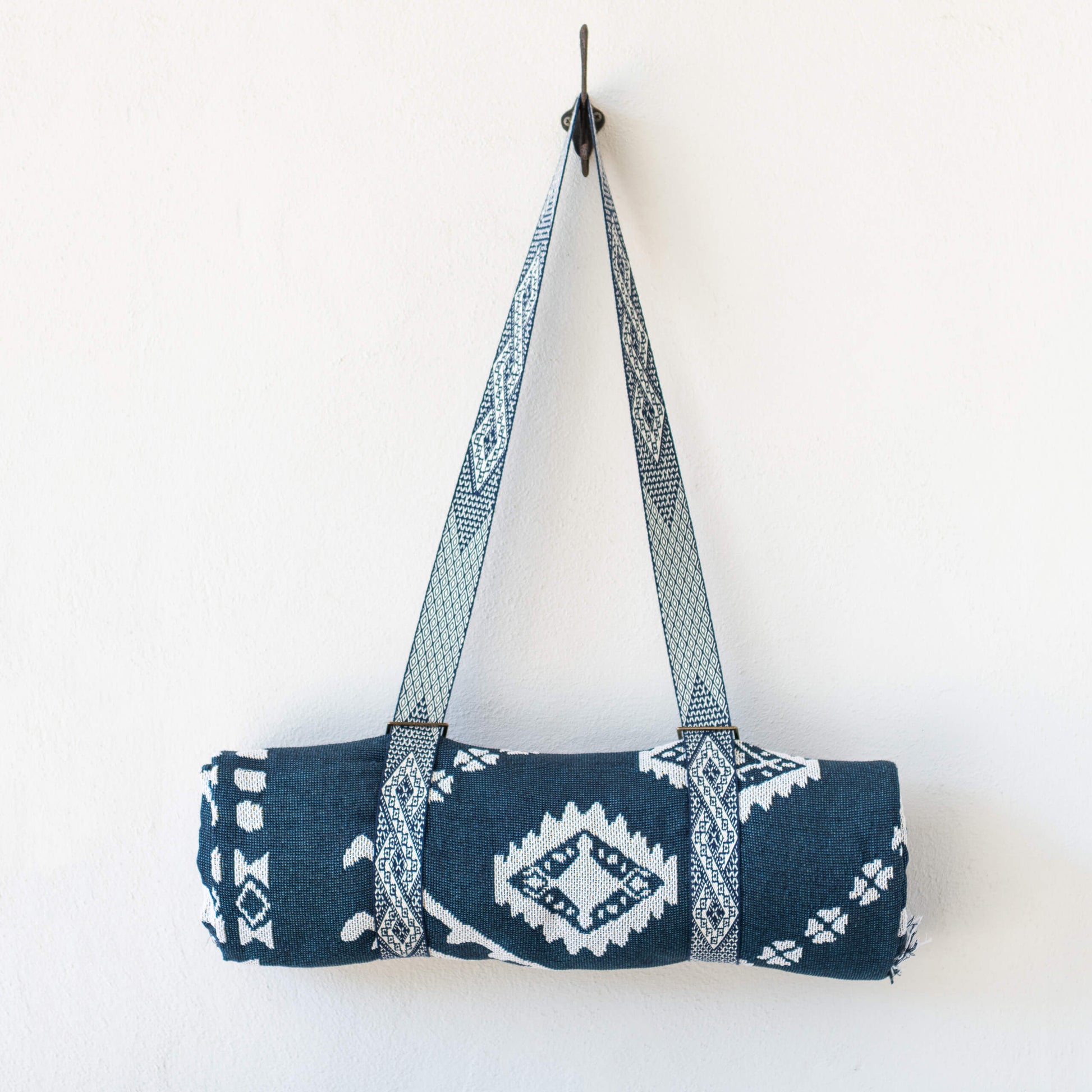 picnic rug carry strap